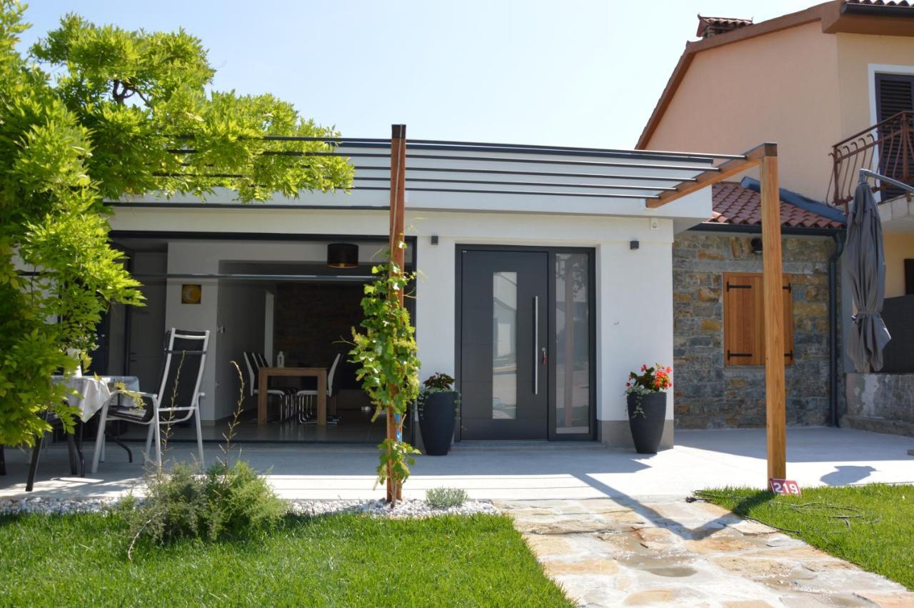 Casa Miranda - Family Comfort In A Quiet Area, Near The Sea, With Bbq And Free Parking Zgornje Skofije Exteriér fotografie