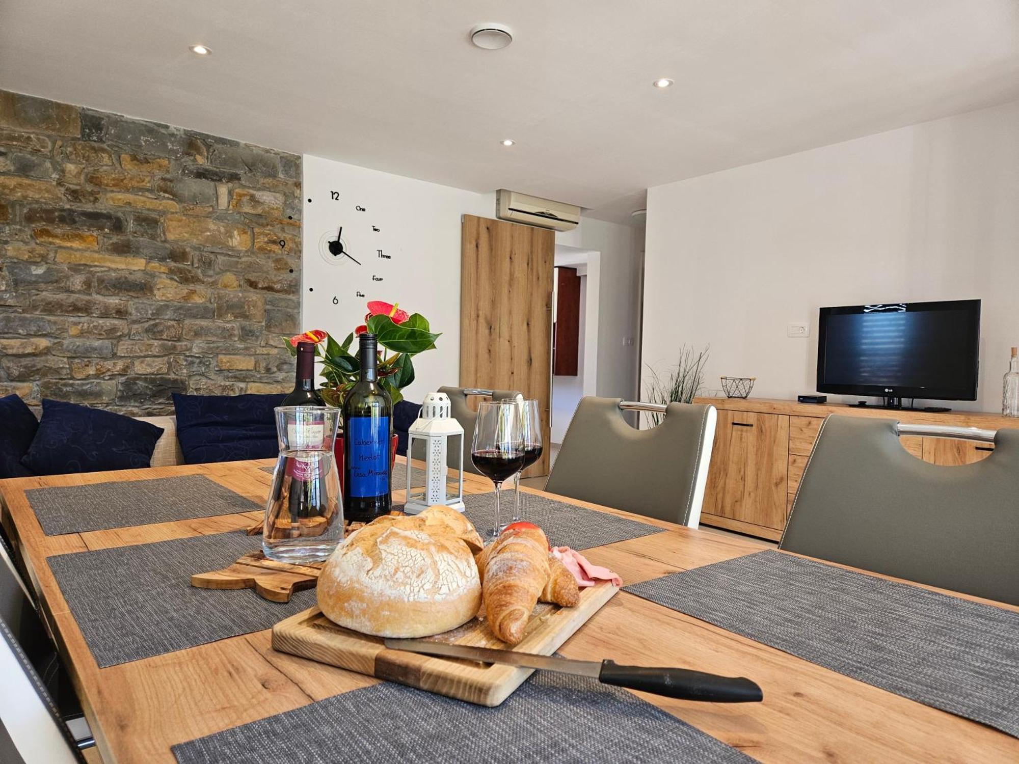 Casa Miranda - Family Comfort In A Quiet Area, Near The Sea, With Bbq And Free Parking Zgornje Skofije Exteriér fotografie